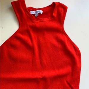 Red tank top for going out !